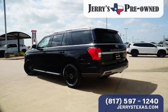 2024 Ford Expedition — side profile view