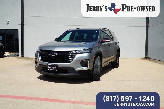 2023 Chevrolet Traverse Premier in Sterling Gray Metallic — front three-quarter view