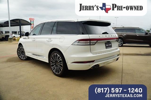2020 Lincoln Aviator — side profile view